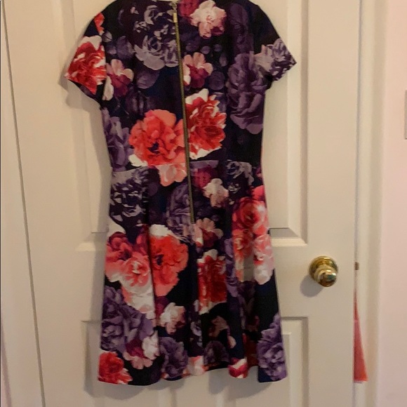 Floral formal dress - Picture 3 of 5